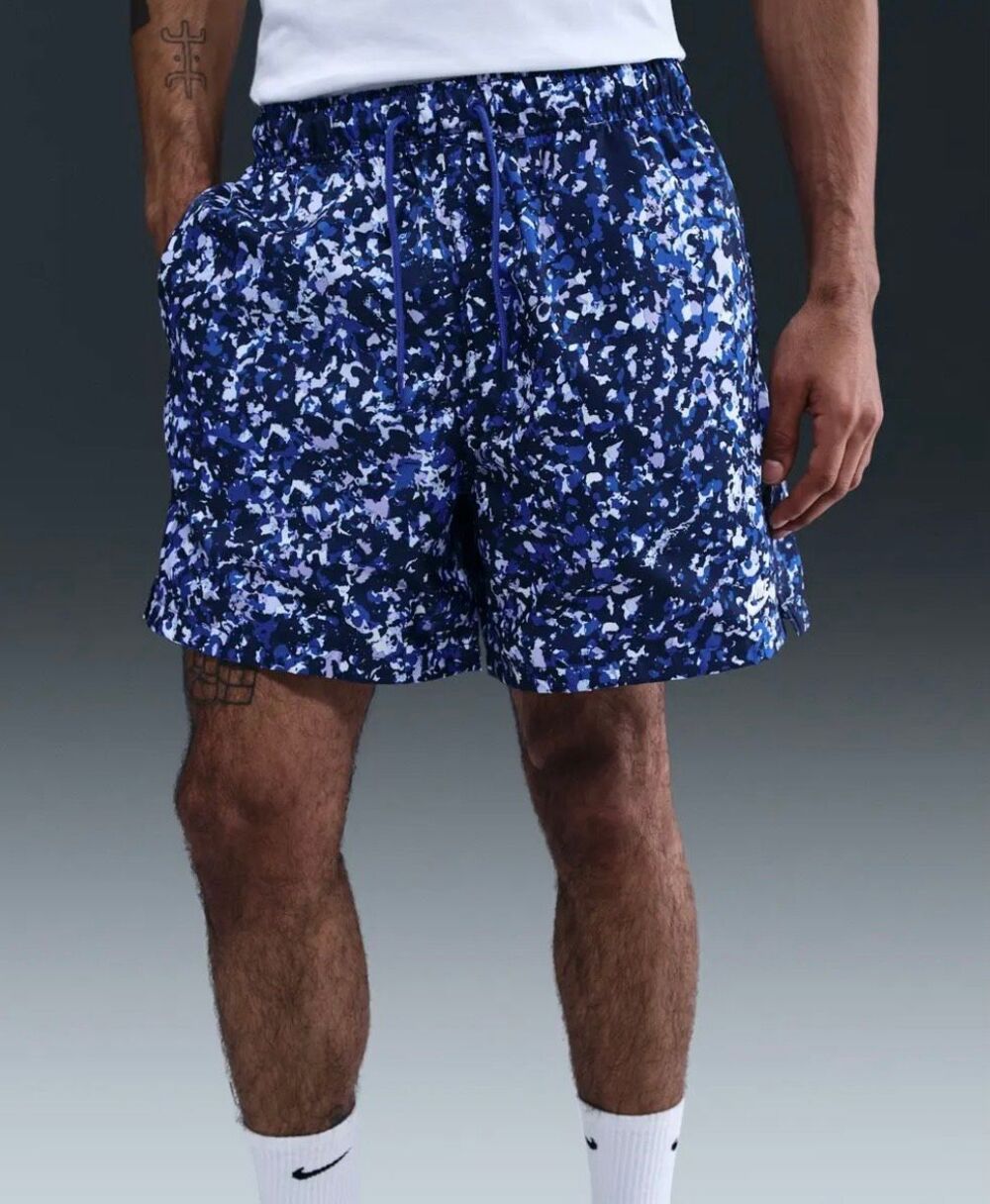 Nike L Sportswear Club Woven Shorts blue design pockets active wear athletic